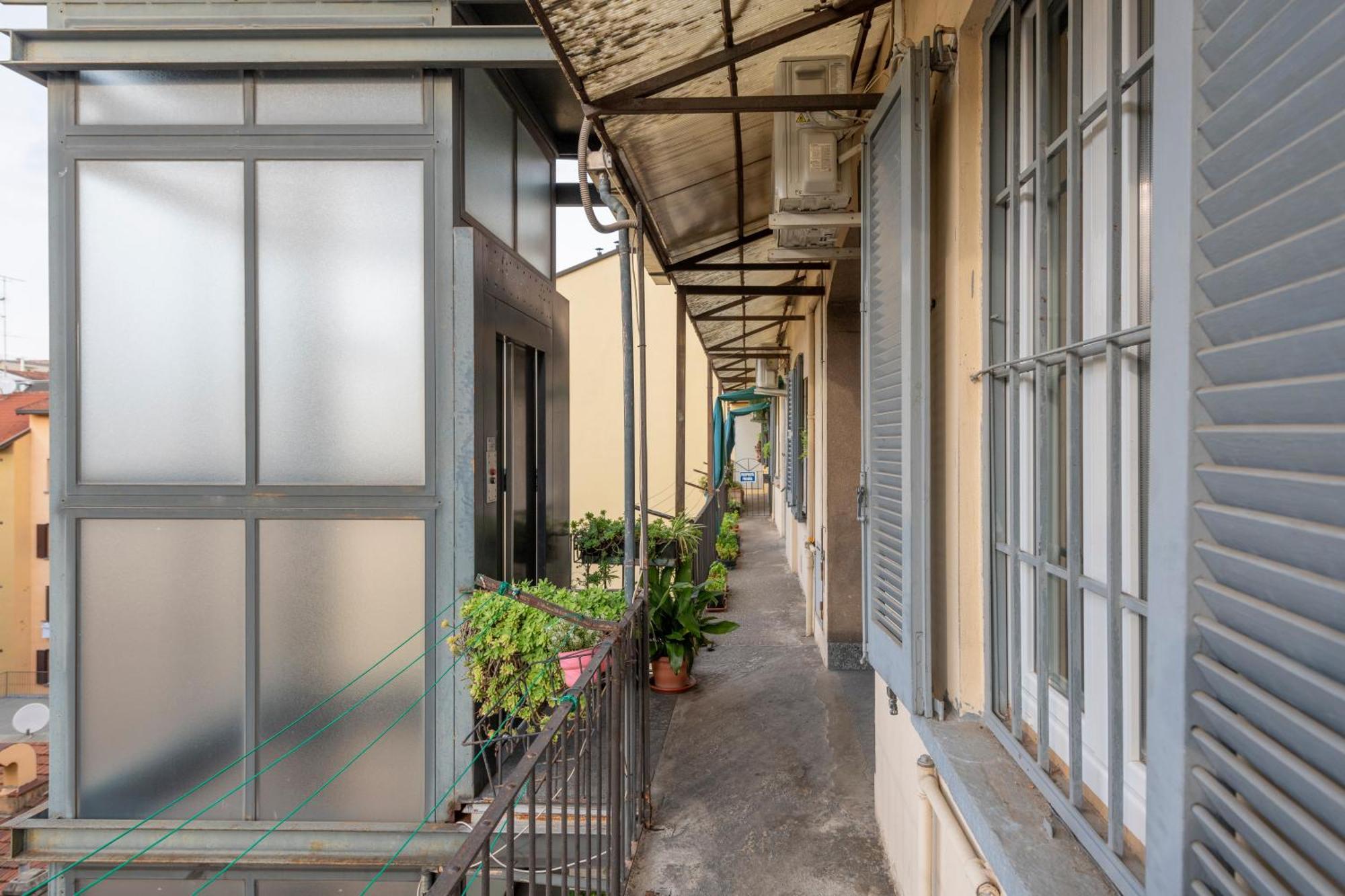 Bnbutler - Buenos Aires 49 - Lungo La Via Dello Shopping Milánó Kültér fotó